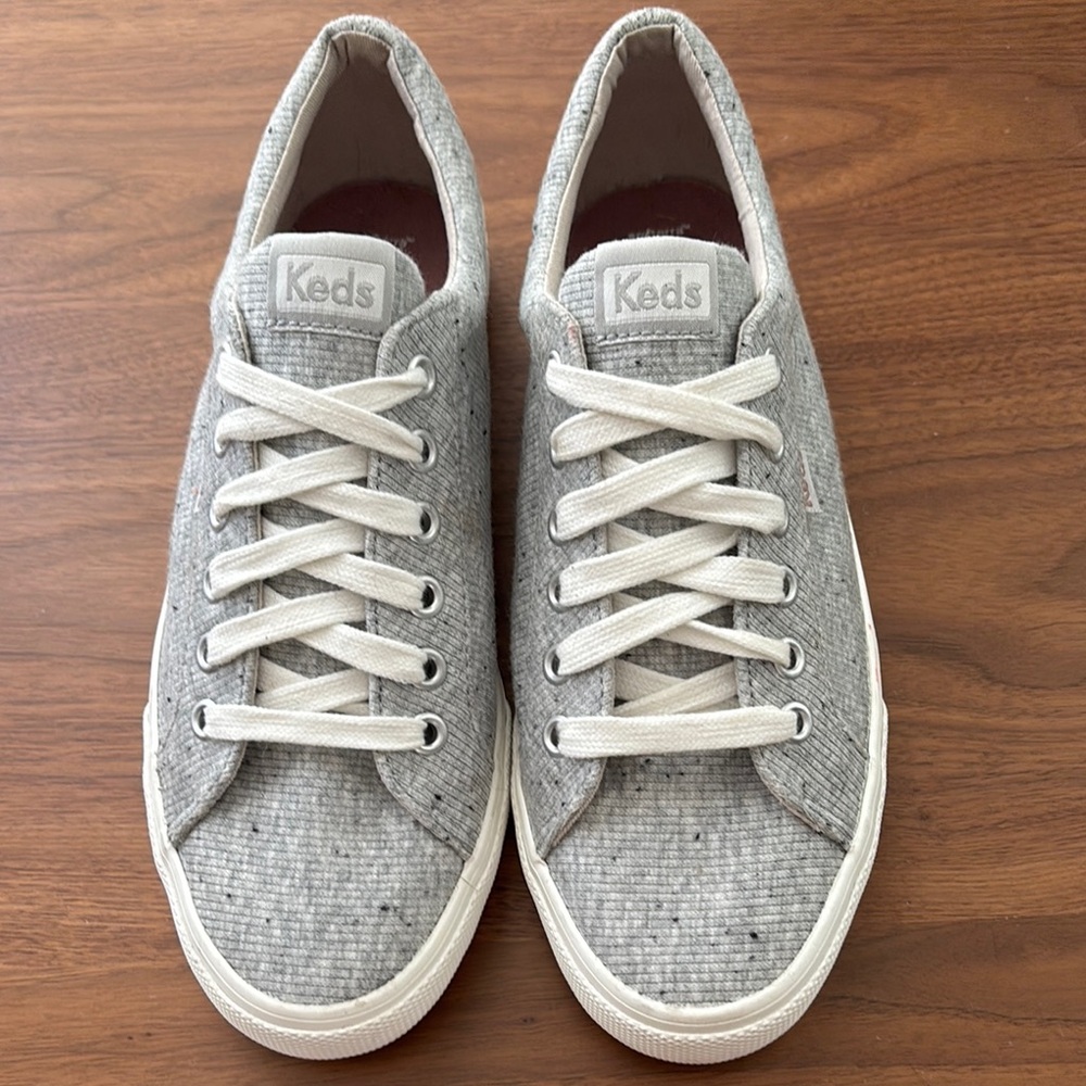 KEDS GRAY LACE UP SNEAKERS